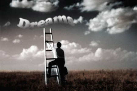 Employee-reaching-for-dreams